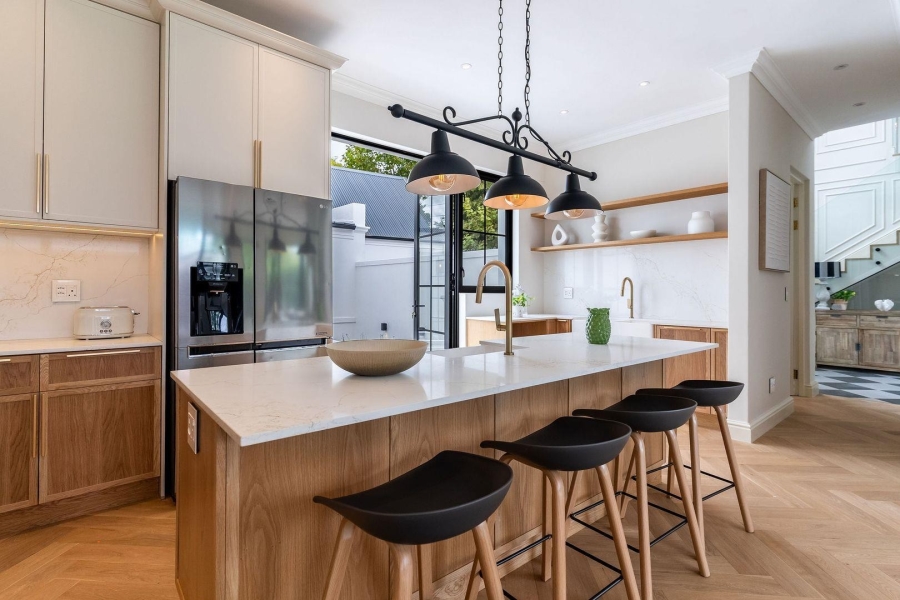 5 Bedroom Property for Sale in Constantia Western Cape